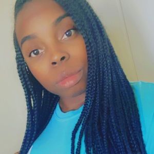 Meet your Posher, Kendra